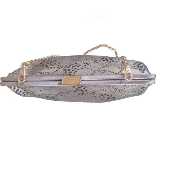 Urban Expression Vegan Leather Floral Cut Out Gold Chain Link Crossbody Bag - Picture 3 of 11